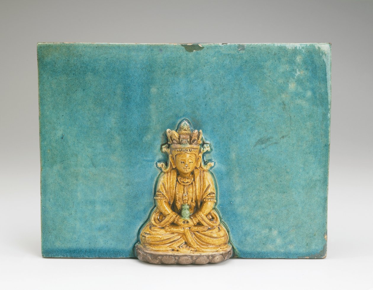 Tegel met afbeelding van de Boeddha Amitabha door Ming Dynasty Chinese School