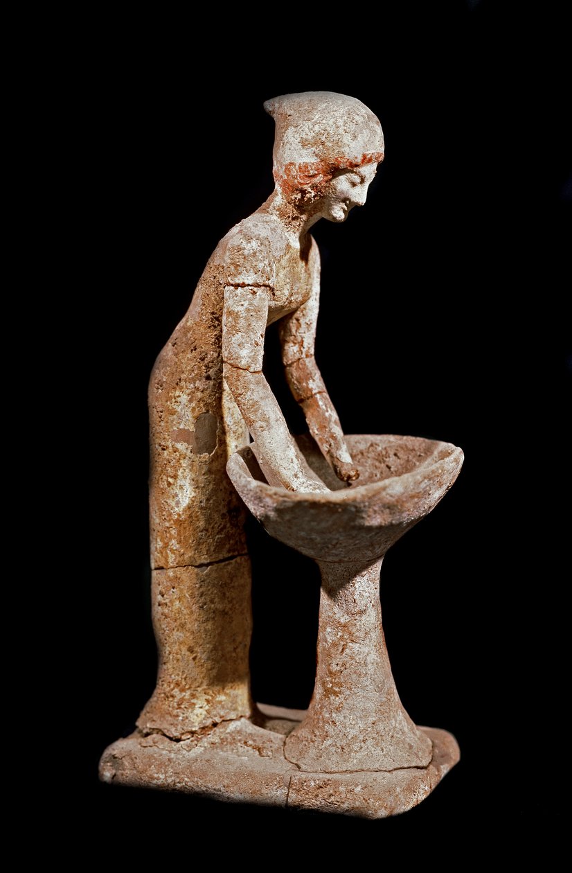 Myceense kunst: beeldje van vrouw die meel pikt. 16e eeuw v.Chr. Straatsburg, archeologisch museum door Mycenaean