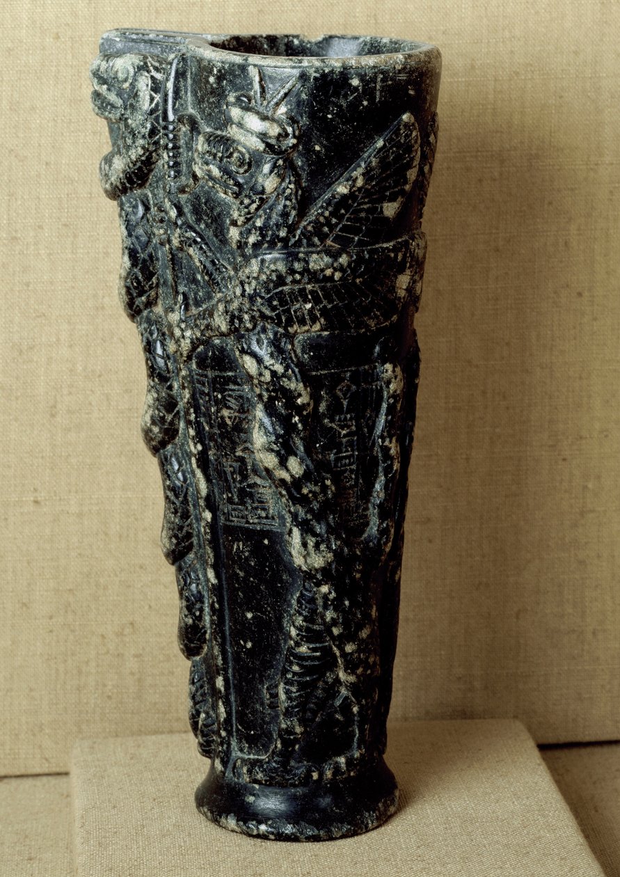 Sumerische beschaving: speksteen libatievaas van Prins Gudea (2141-2122 v.Chr.). Versierd met draken en slangen. Dim. 23 cm Parijs, Musée du Louvre door Neo Sumerian Neo Sumerian