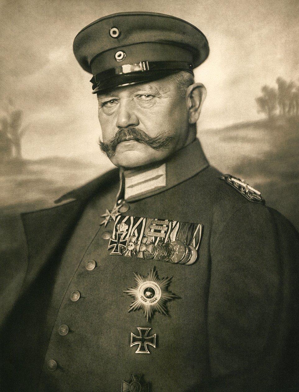 Portret van Paul von Hindenburg door Nicola Perscheid