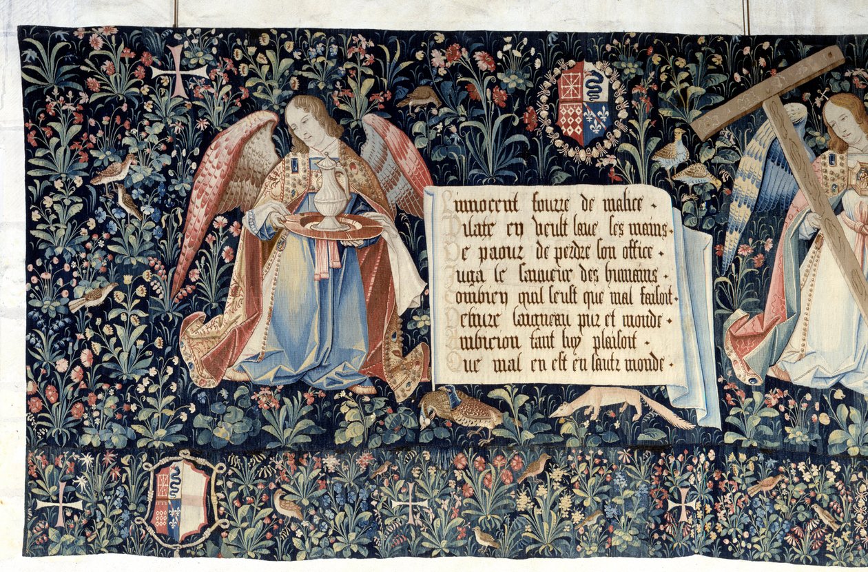 Hanging of the Revelation (1373-1383), engelen dragen instrumenten van de Passie. Wandtapijt door Nicolas Bataille (1330-1405) door Nicolas Bataille