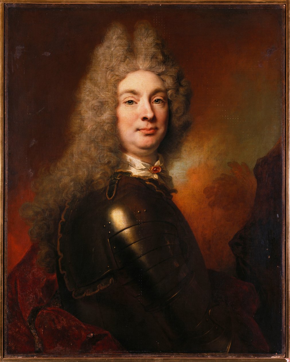 Portret van een edelman in harnas, met een rode mantel door Nicolas de Largillière