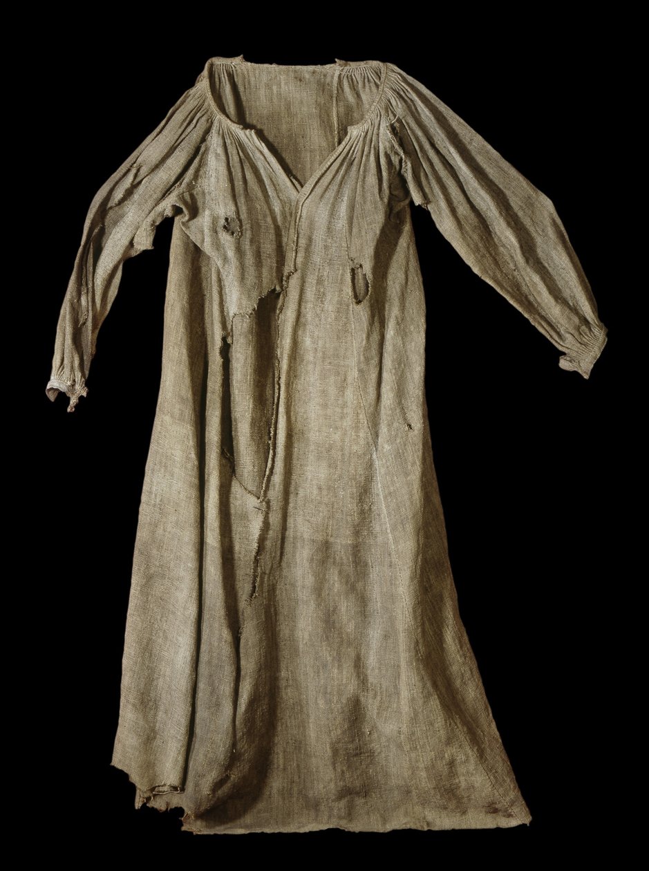 De heksengown van Veringenstadt, 1680 door Objects of History
