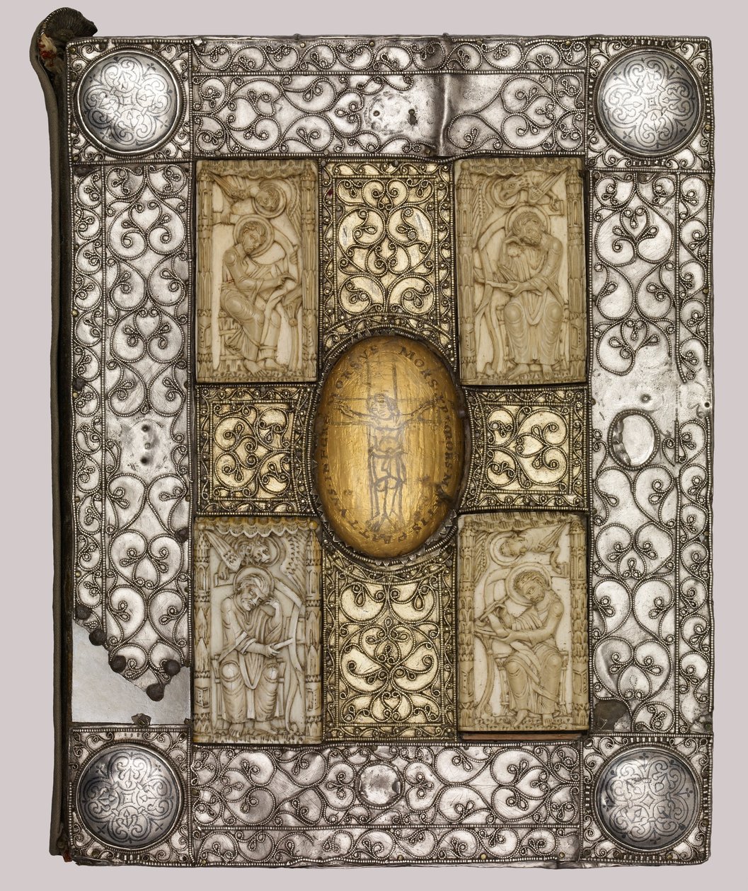 De Mondsee-evangeliën en schatbinding met de evangelisten en kruisiging door Othlon of Regensburg