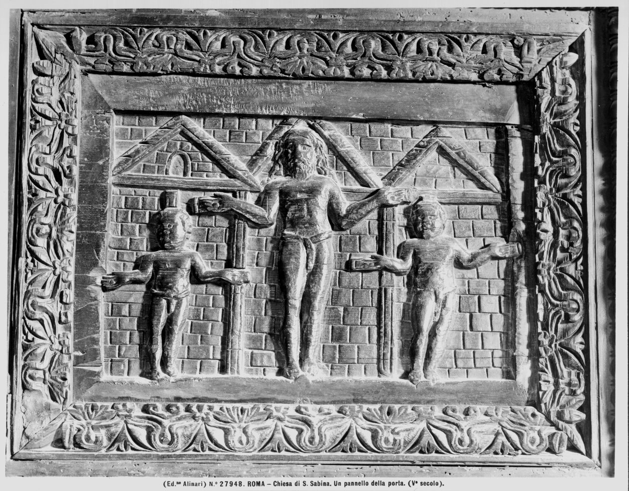 Detail (detail) van de Kruisiging van de deur met scènes uit het Oude en Nieuwe Testament door Paleo Christian