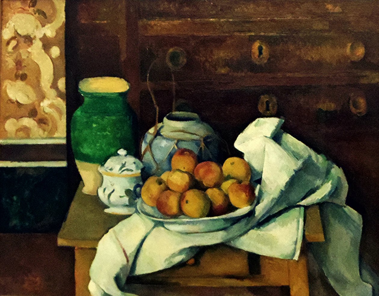 Frans:  Nature morte à la commode Stilleven met commode door Paul Cézanne