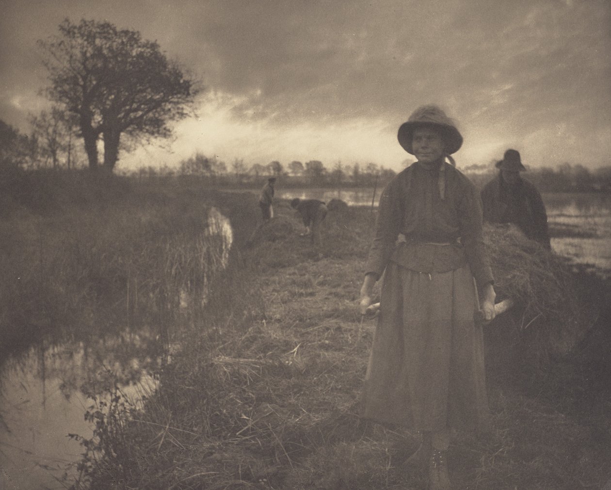 Moerashooi met palen voortduwen door Peter Henry Emerson