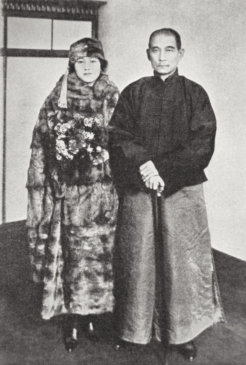 Sun Yat-Sen met zijn vrouw door Photographer German