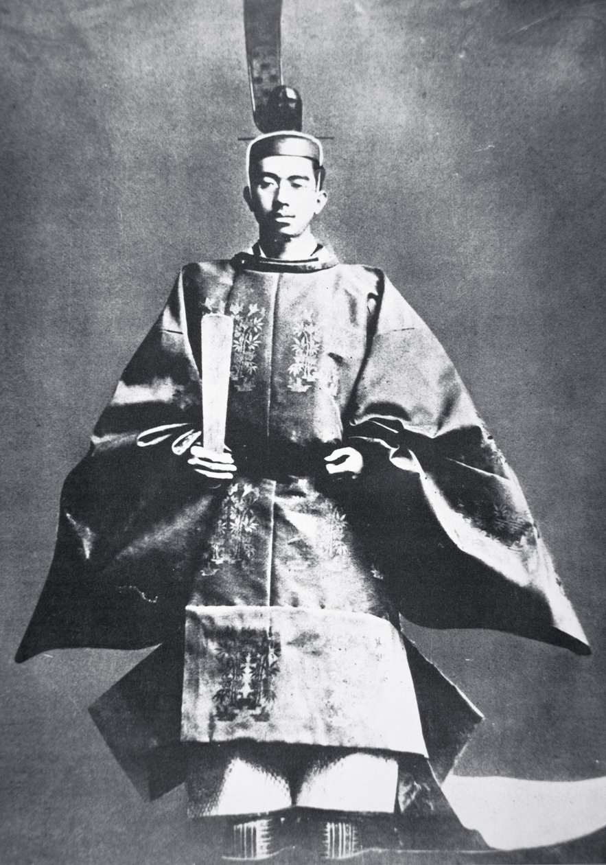 Hirohito, keizer van Japan bij zijn troonsbestijging door Photographer Japanese