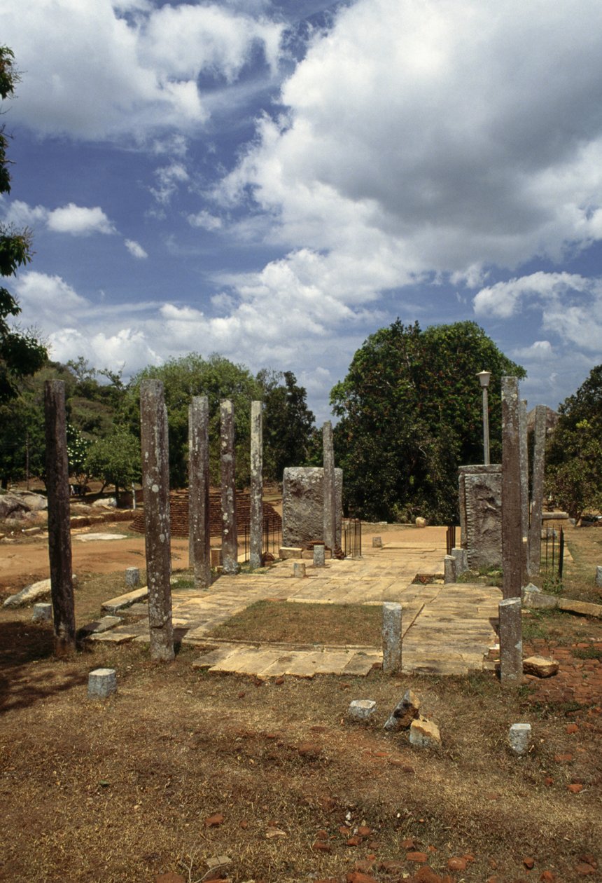 Relikwiekamer, Mihintale, nabij Anuradhapura, Sri Lanka door Blaise Nicolas Le Sueur