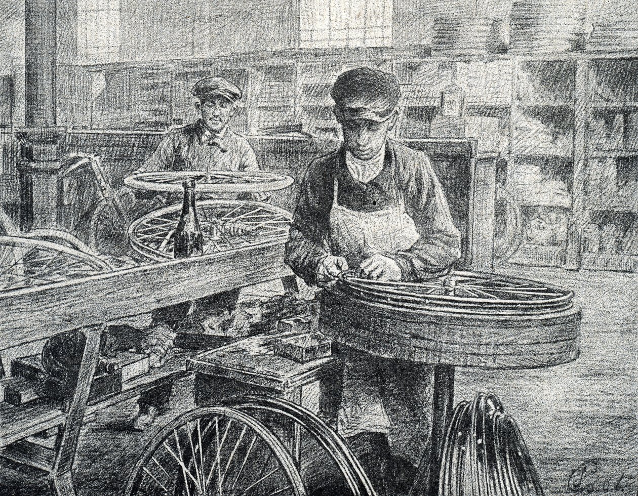 Arbeiders die de spaken aan de velgen van een fiets bevestigen tijdens de fabricage gravure uit de collectie van Pierre Calmette door Pierre Calmettes