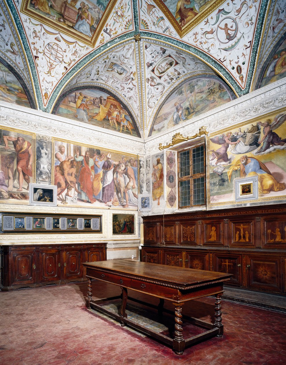 Glimp van sacristie met Perugino-panelen, Basiliek van Sint-Pieter, Perugia, Umbrië, Italië door Pietro Perugino