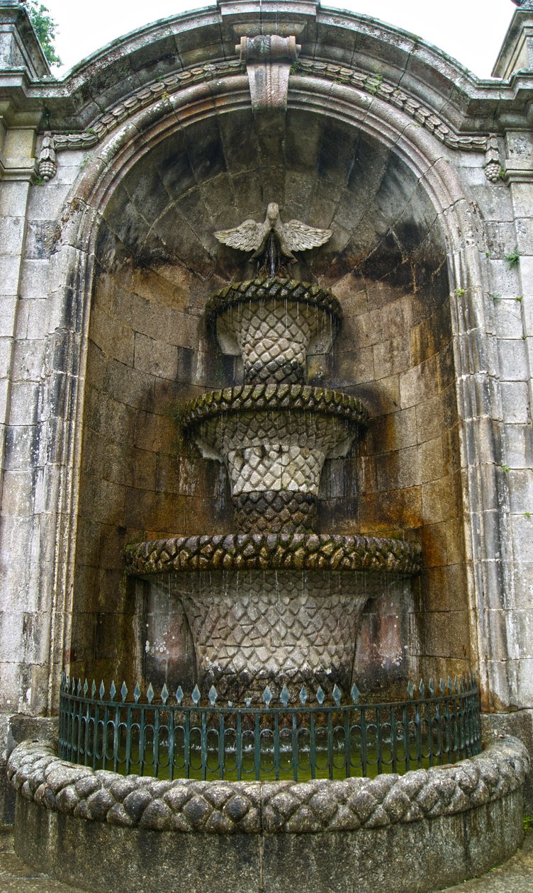 Pelikanenfontein, Santuário de Nossa Senhora dos Remédios, Lamego, Portugal 1738 door Portuguese School