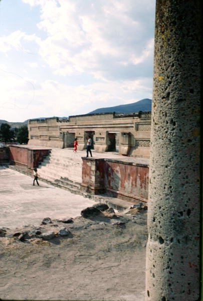 Uitzicht op een binnenplaats door Pre Columbian Pre Columbian