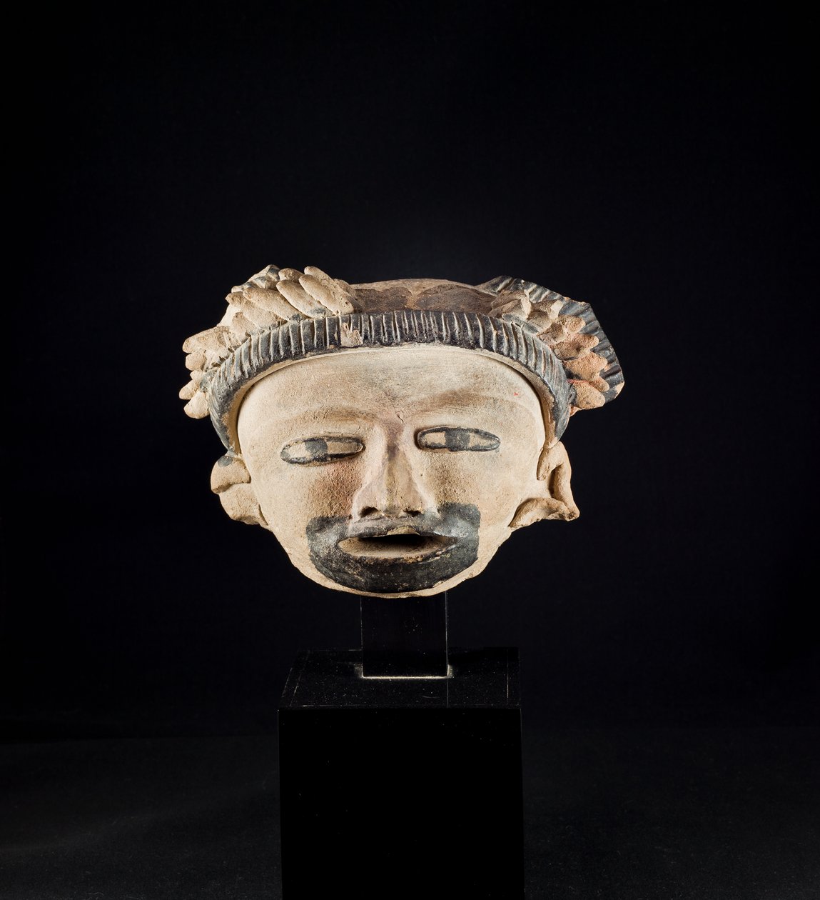 Hoofd beeldje / Mexico, Totanaque cultuur (terracotta) door Precolombian Precolombian