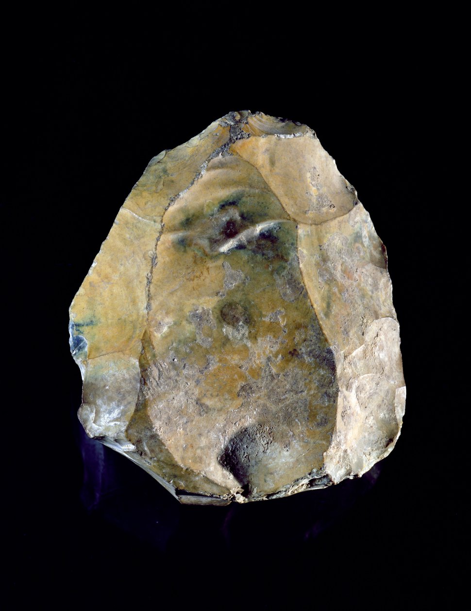 Kernsteen, gebruikt voor het maken van gereedschappen, c.250000 v.Chr. (vuursteen) door Prehistoric
