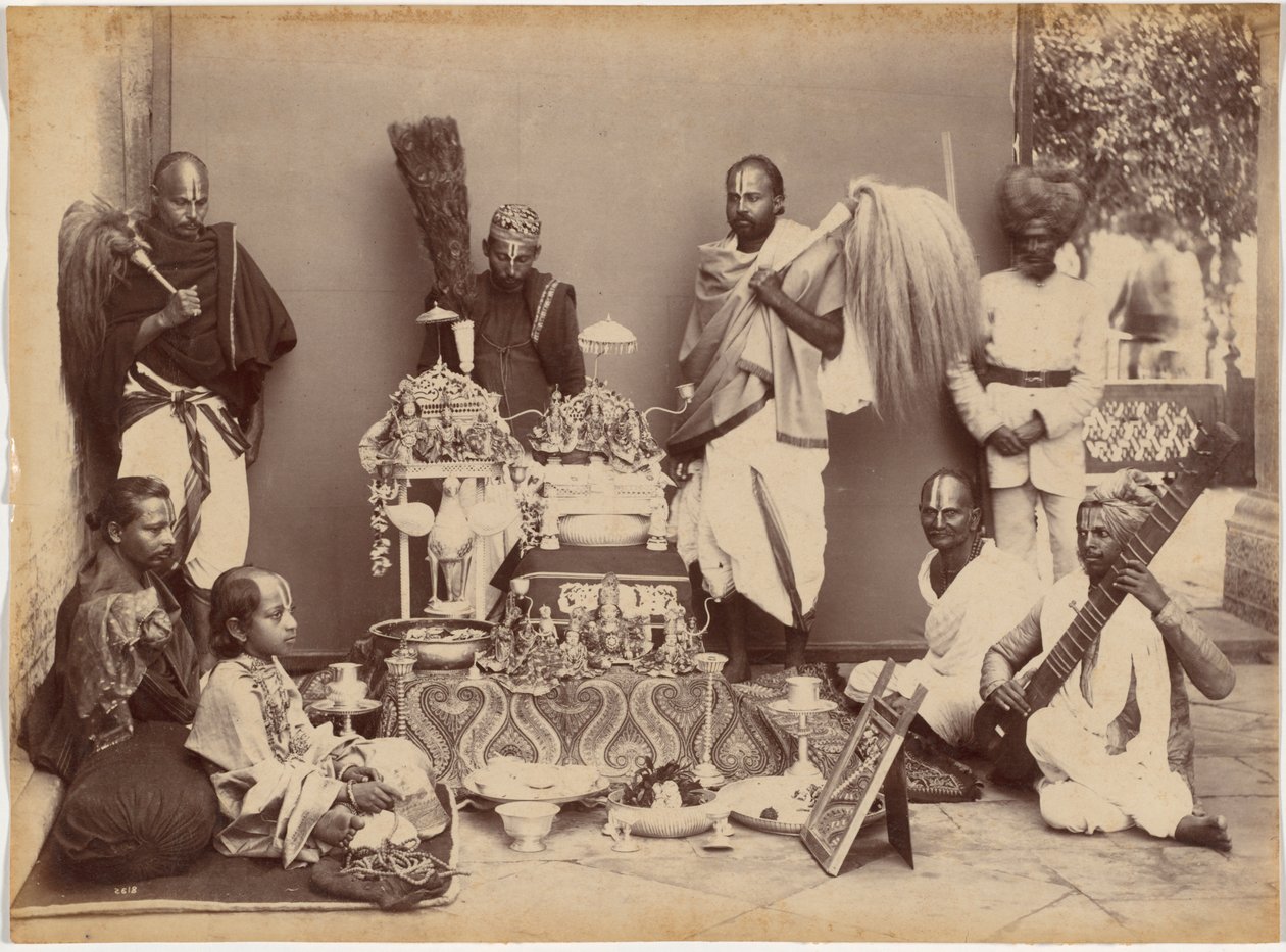 De maharadja van Rewa in gebed door Raja Deen Dayal