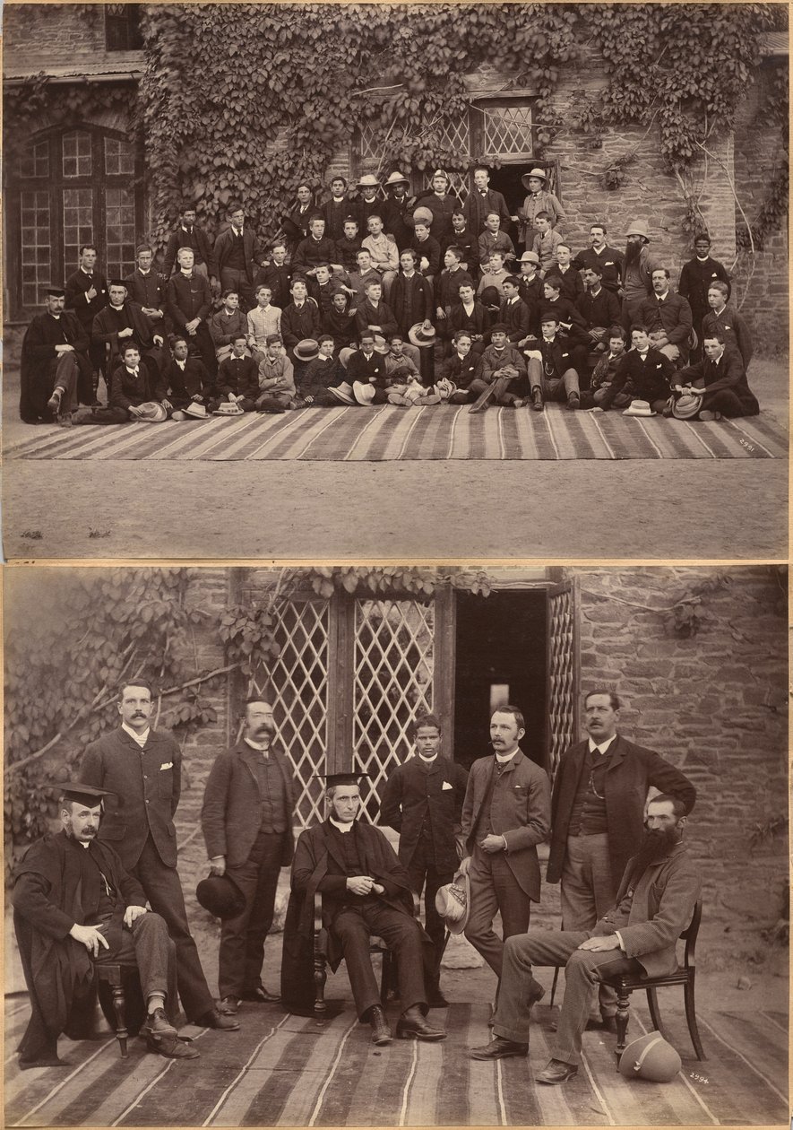 Directeur en leraren van de Bishop Cotton School, Shimla (recto); leerlingen uit de middenklas en personeel van de Bishop Cotton School, Shimla (verso) door Raja Deen Dayal