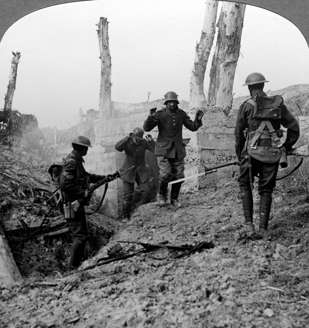 Duitse soldaten geven zich over, Bullecourt, Frankrijk, Eerste Wereldoorlog, 1914-1918 door Realistic Travels Publishers