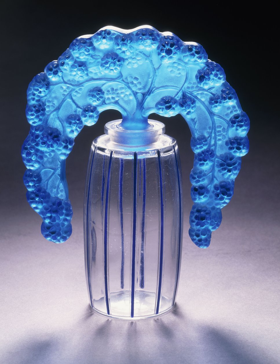 Bouchons Mures No. 495, ca. 1920 door Rene Jules Lalique