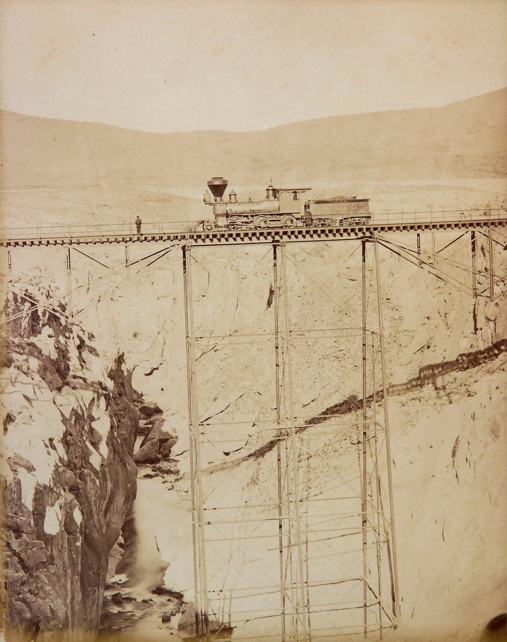 Sumbay Brug. Uit het Album van Uitzichten van de Zuidelijke Spoorweg door Ricardo Villaalba