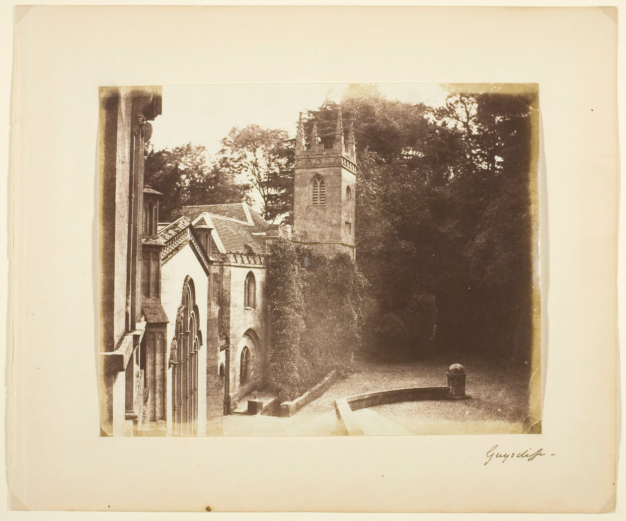 Guyscliffe door Robert Henry Cheney