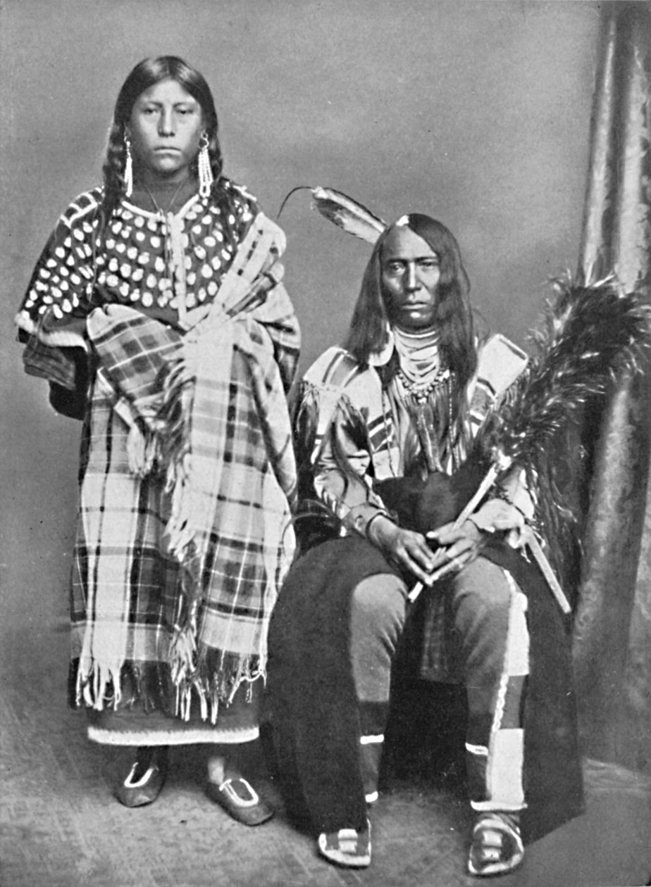 Een Sioux-opperhoofd en zijn vrouw, 1912 door Robert Wilson Shufeldt