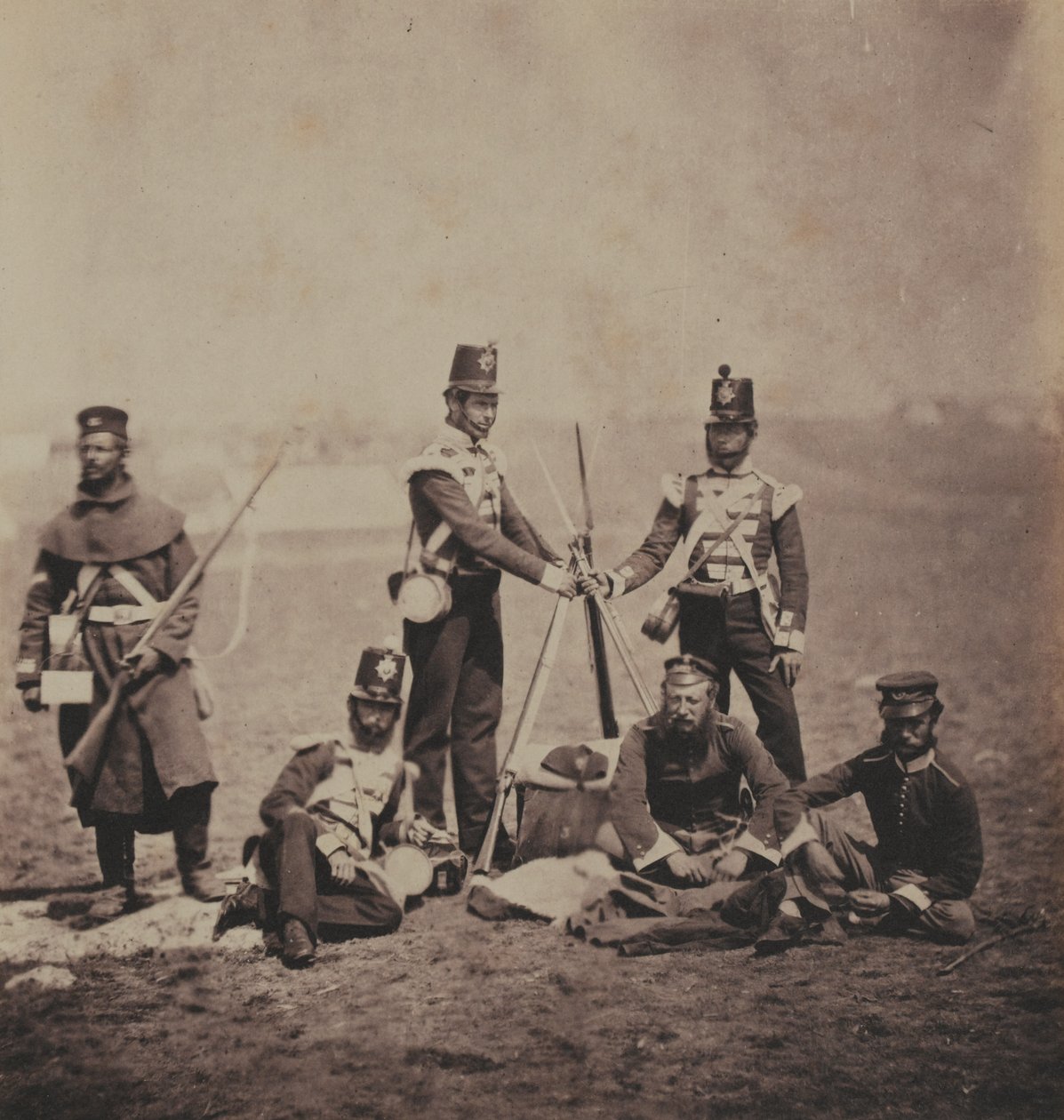 Officieren en mannen van het 3e (East Kent) Regiment of Foot (The Buffs) uit een album van 52 foto