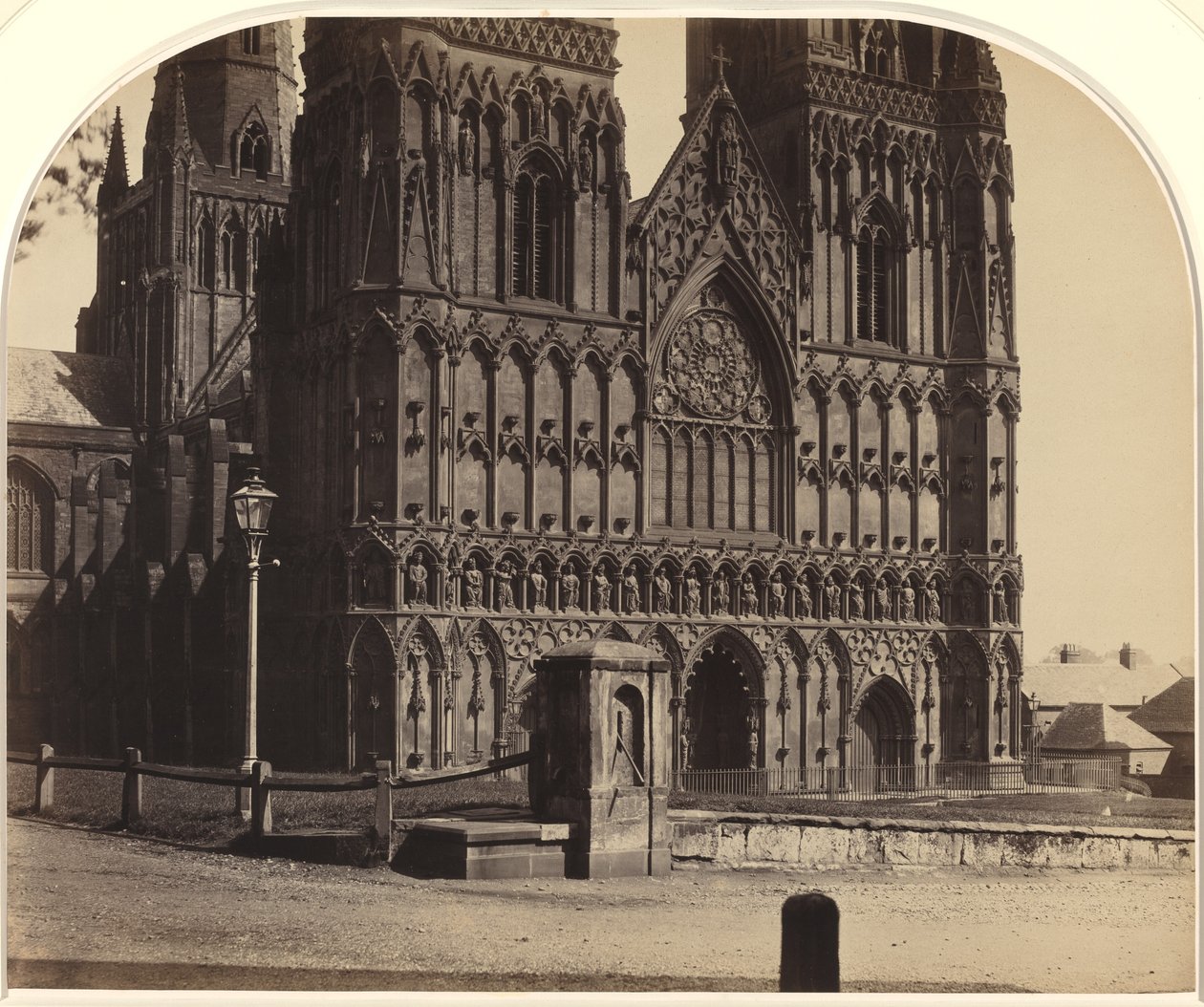 Kathedraal van Lichfield vanuit het noordwesten, 1858 door Roger Fenton
