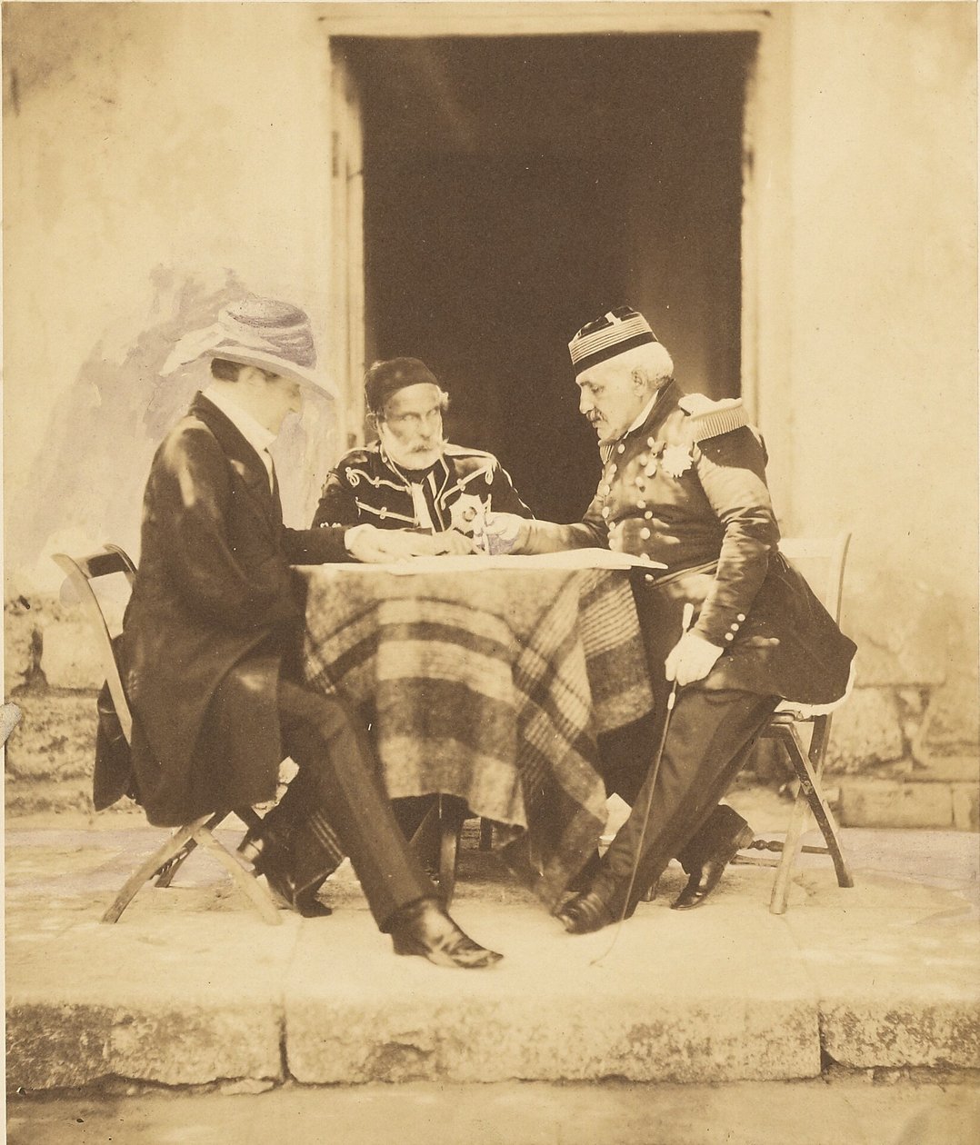 De krijgsraad gehouden op de ochtend van de inname van de Mamelon door Roger Fenton