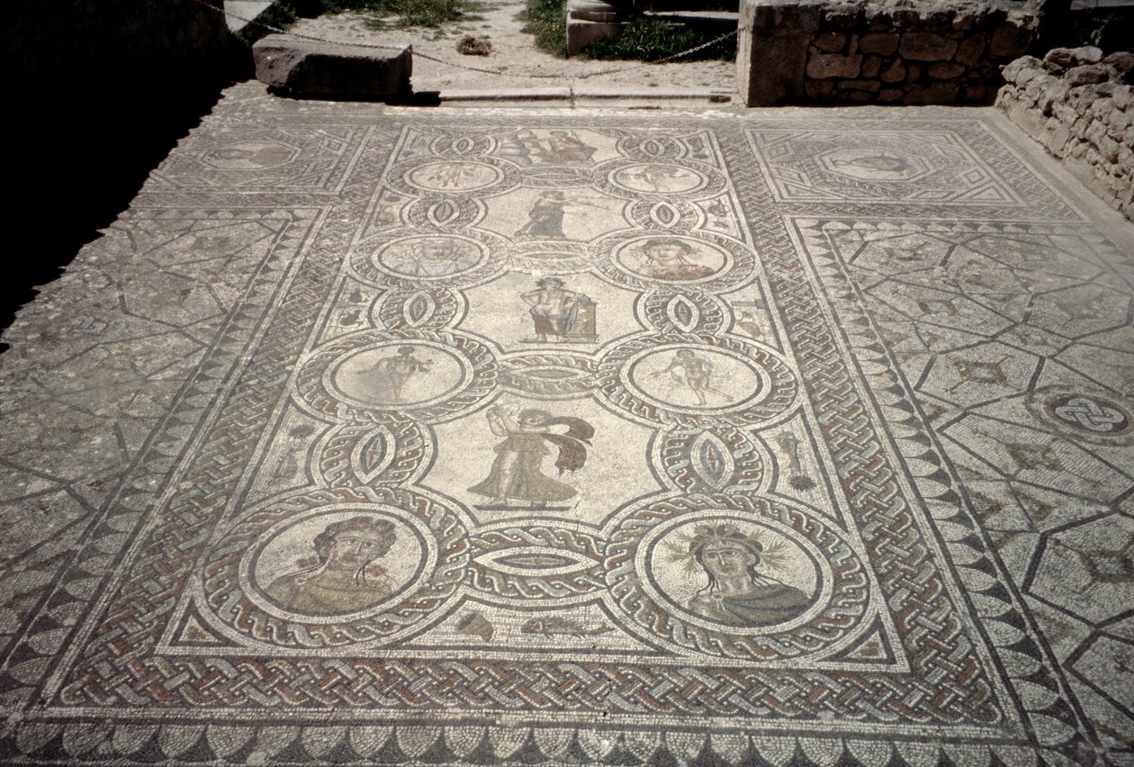Gods en godinnen, van de vloer van de hoofdruimte van een huis door Roman