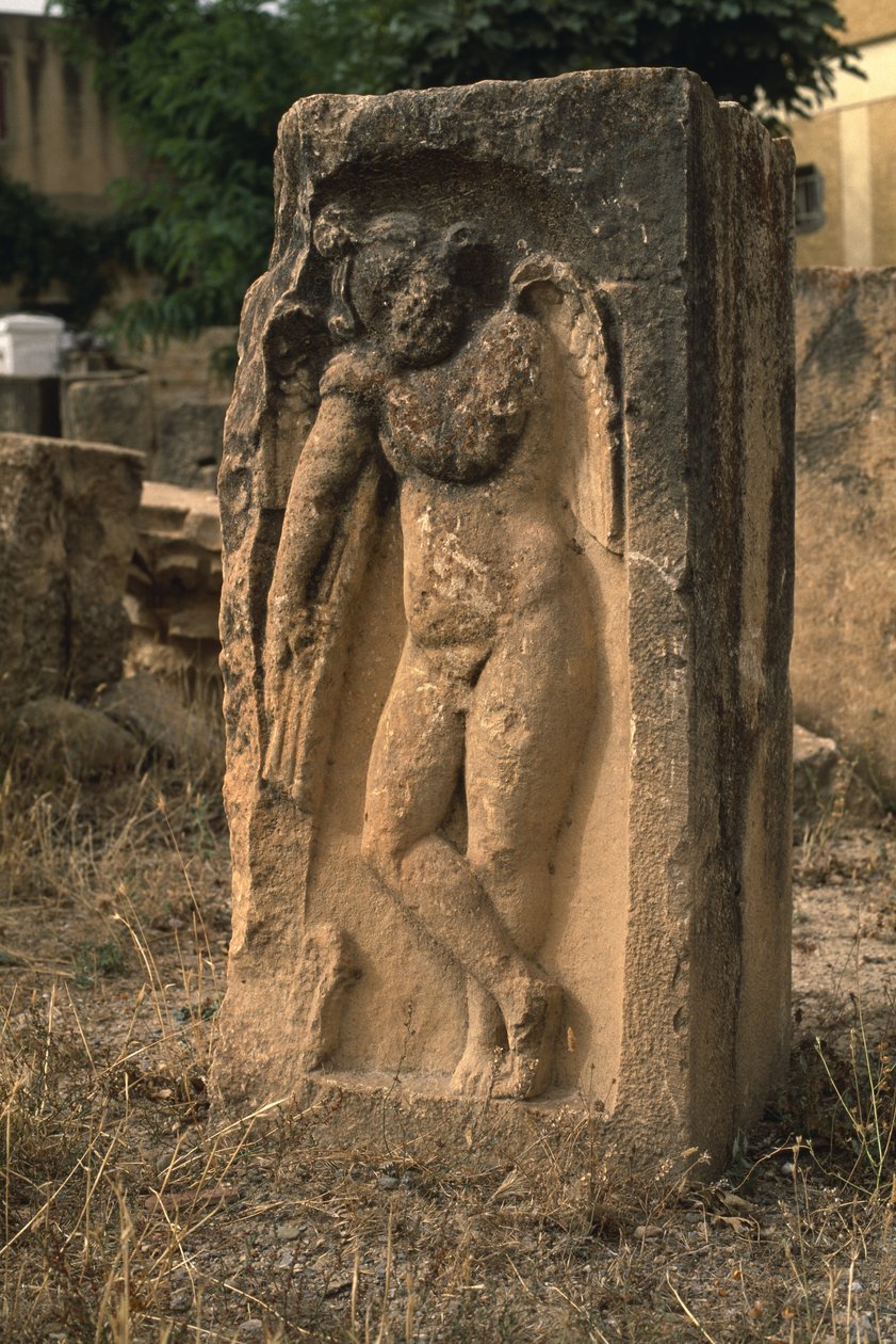 Stèle met een gevleugeld figuur door Roman Imperial Period