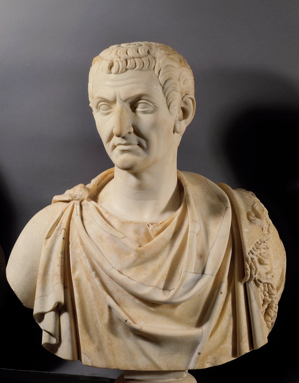 Buste van keizer Nerva (Marcus Cocceius Nerva) (26-98 AD), Parijs, Louvre Museum door Roman
