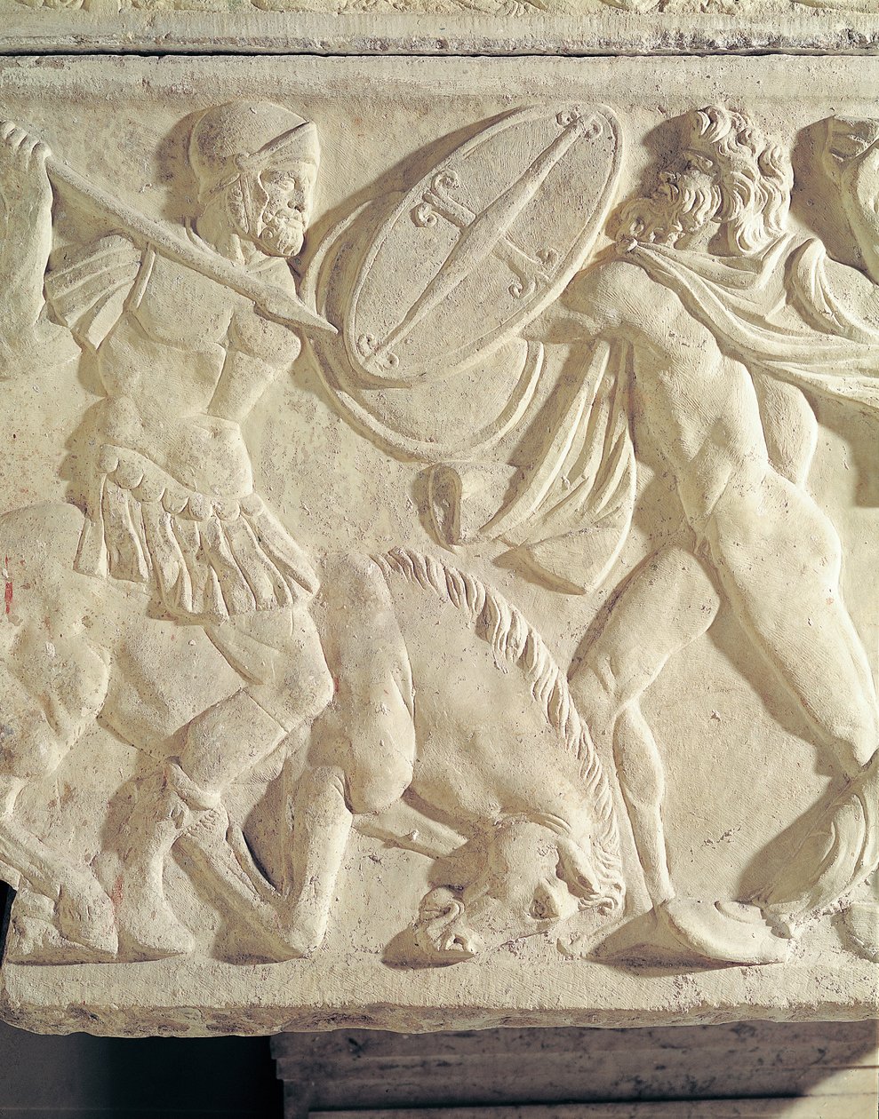 Detail van een sarcofaag met een Romeinse soldaat die vecht tegen een Galaat door Roman