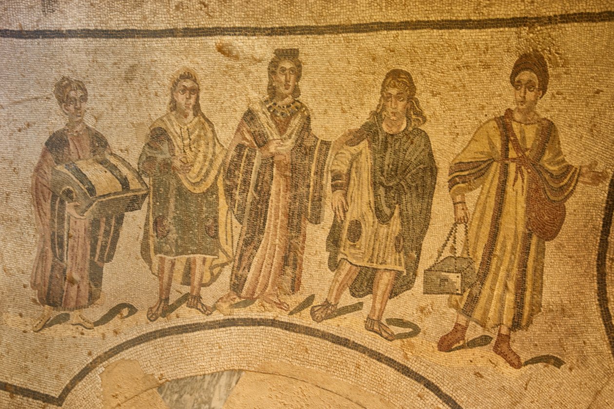 Ingang naar de therma, vloermozaïek, Villa Romana del Casale, Piazza Armerina, Sicilië, Italië door Roman