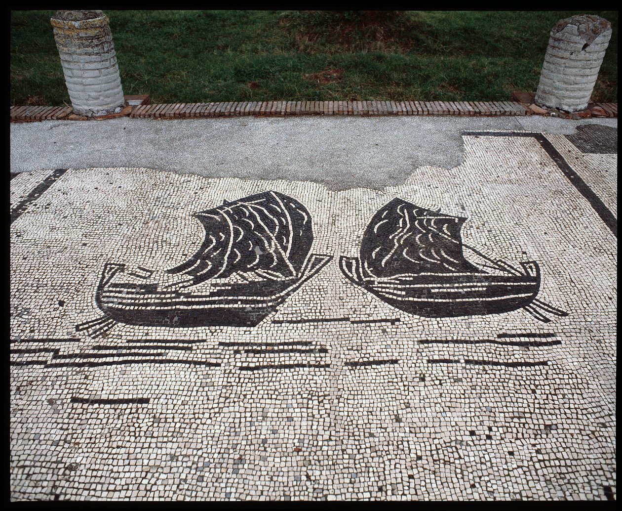 Romeinse kunst: Mozaïek van de Corporation des gens de la mer, Place des Corporations door Roman