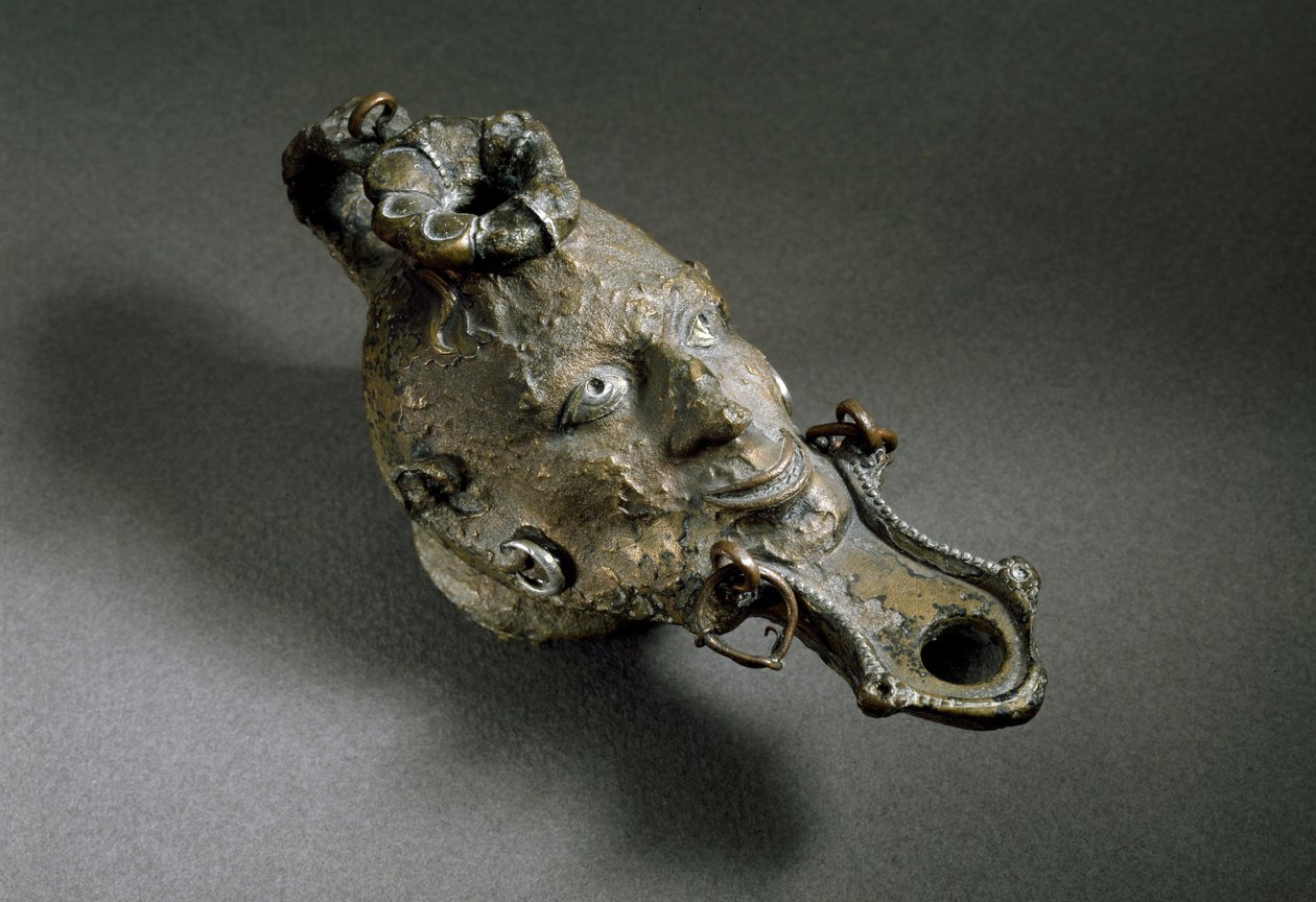 Romeinse kunst: bronzen olielamp in de vorm van een gezicht door Roman