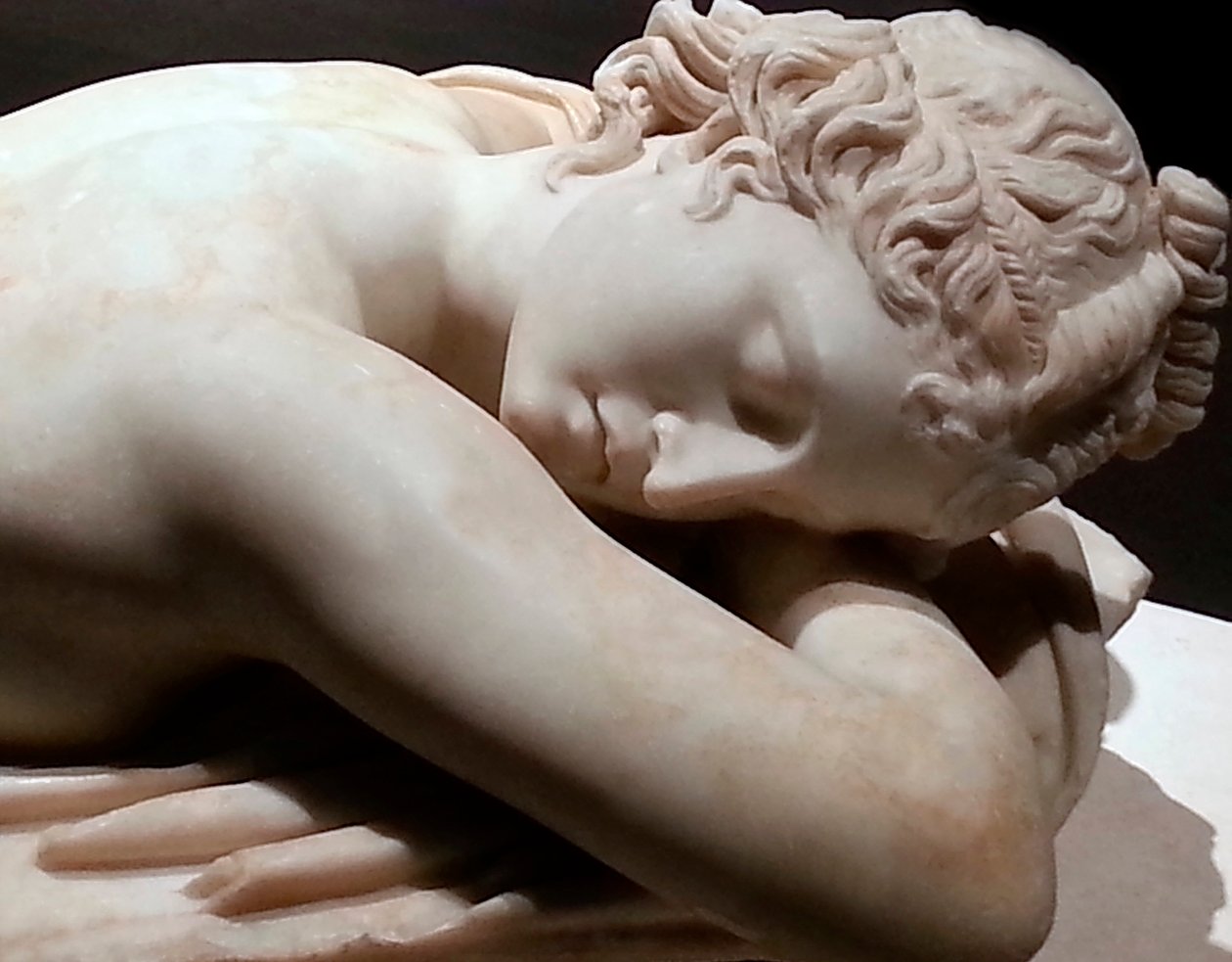 Slapende hermafrodiet: marmeren beeldhouwwerk, Romeinse kunst door Roman