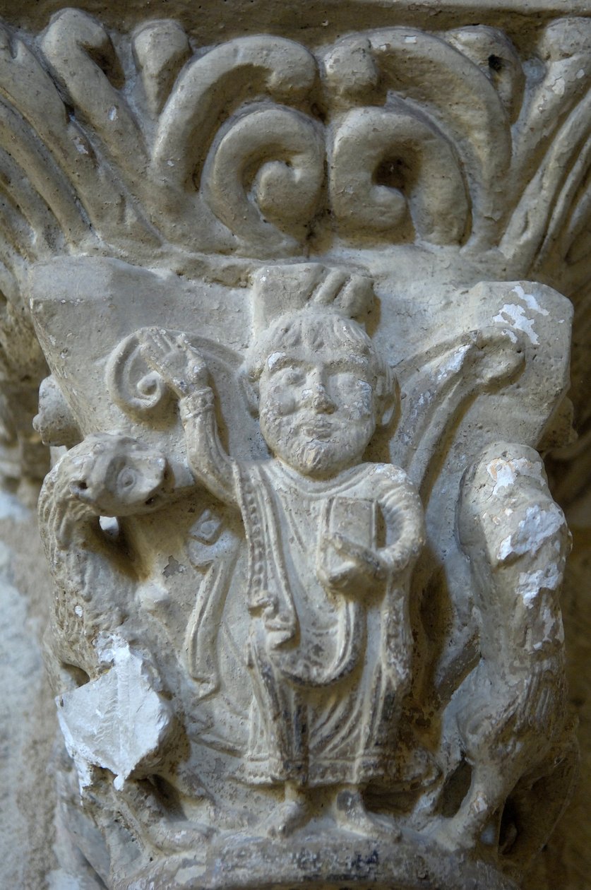 Romaans kunst: detail van een kapiteel van de kerk van Saint Blaise, Lacommande (Atlantische Pyreneeën) door Romanesque