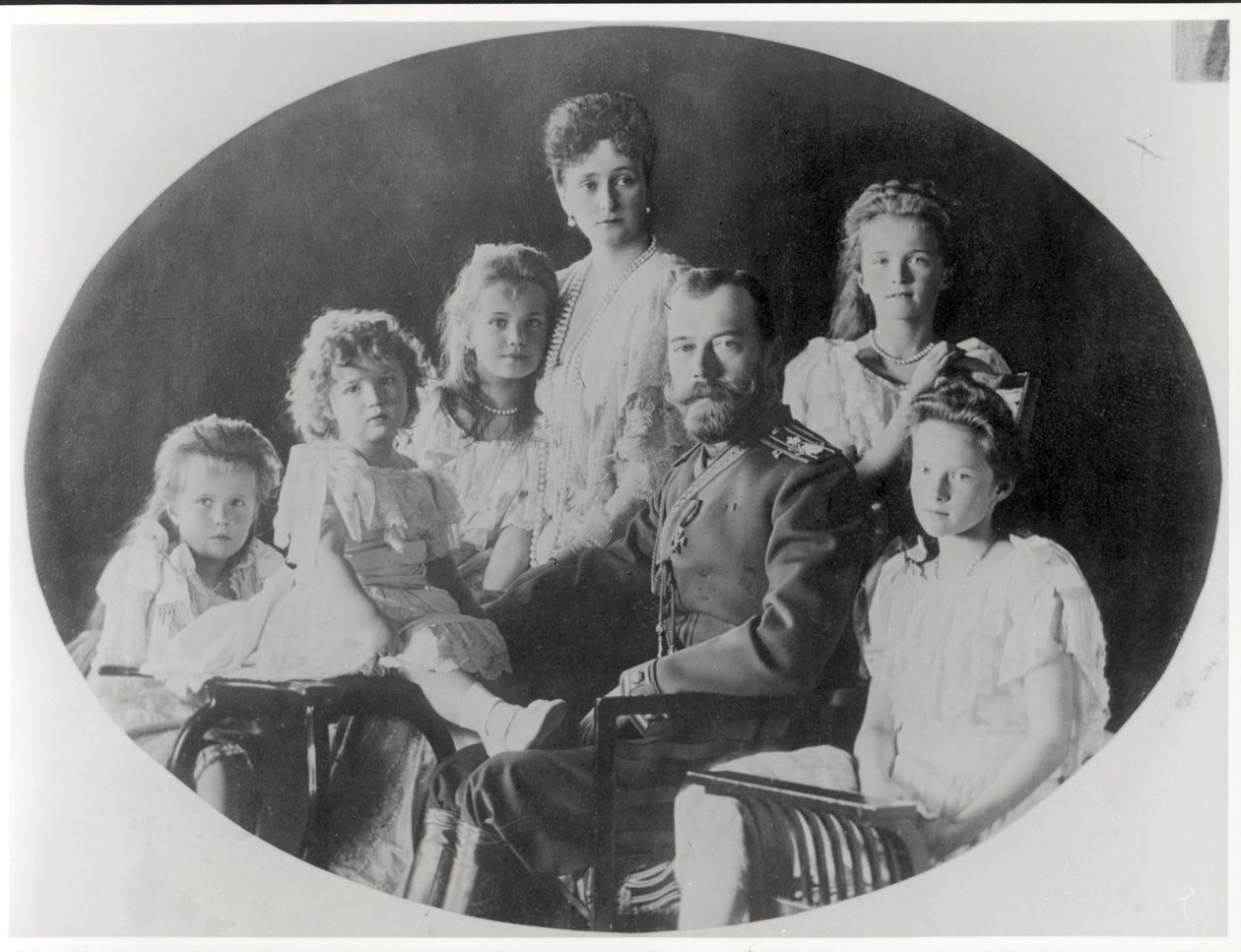 De familie van Tsaar Nicolaas II door Russian Photographer