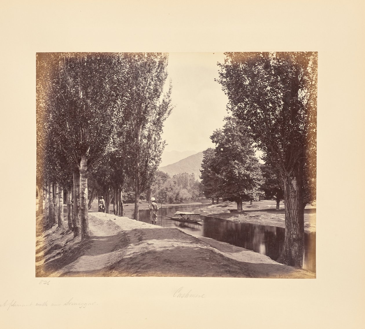 Een aangename wandeling nabij Srinagar door Samuel Bourne