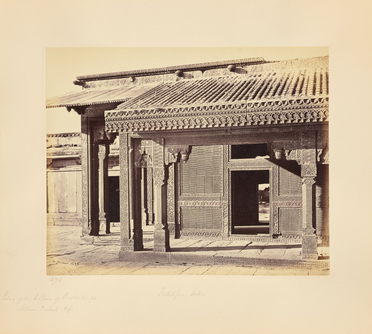 Fatehpur Sikri; het paleis van de sultane van Constantinopel, de Turkse vrouw van Akbar door Samuel Bourne