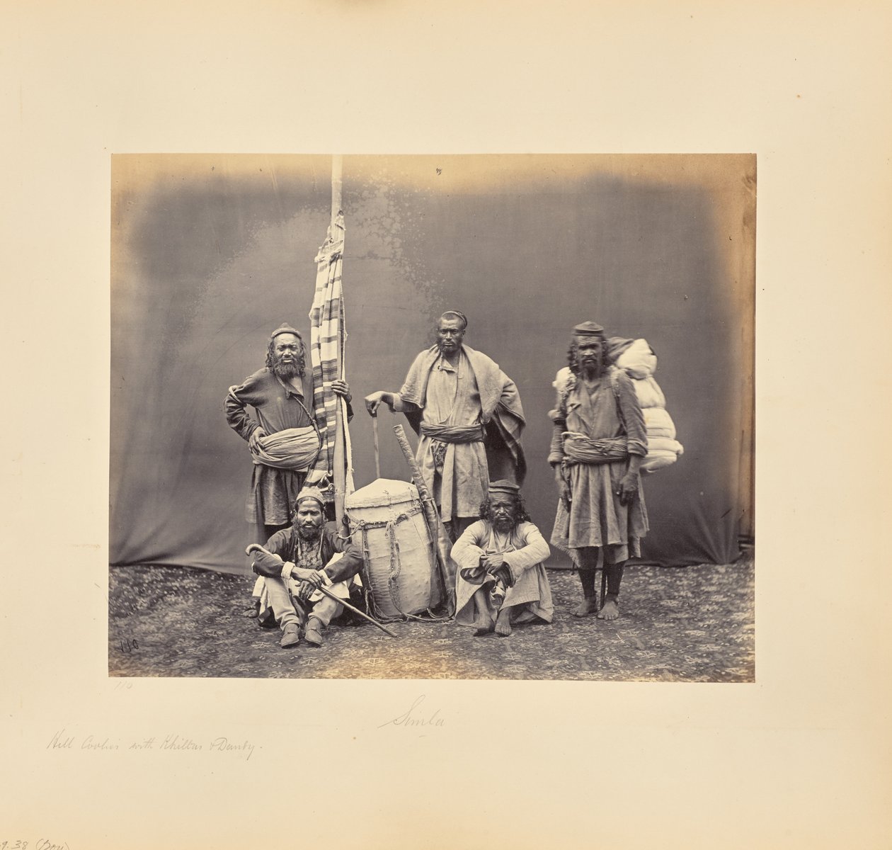 Bergarbeiders in Shimla met khilta