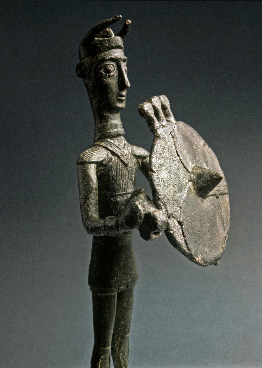 Nuragische cultuur (nuraghi) Sardinië: bronzen beeldje van krijger met schild door Sardinia Nuragic Civilization