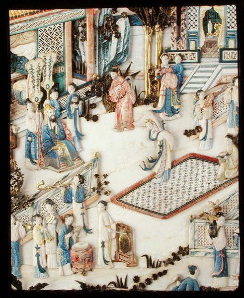 Detail van een paneel dat een hoogwaardigheidsbekleder toont die naar een vrouwelijke danseres kijkt, Qianlong periode door School Chinese