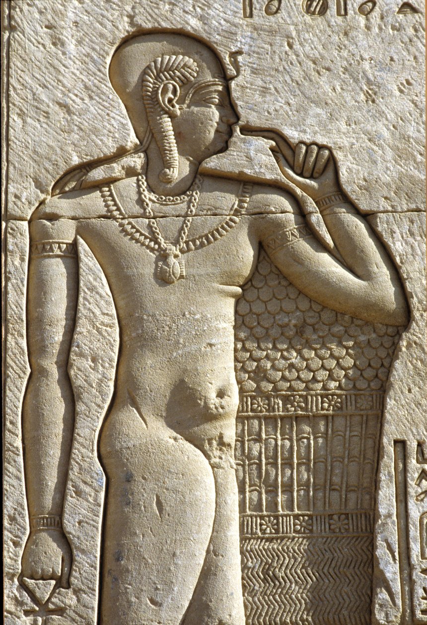 Oud Egypte, Muurschildering/gravure, Ihy, zoon van Amun en Mut, Tempel van Hathor, Dendera door School Egyptian