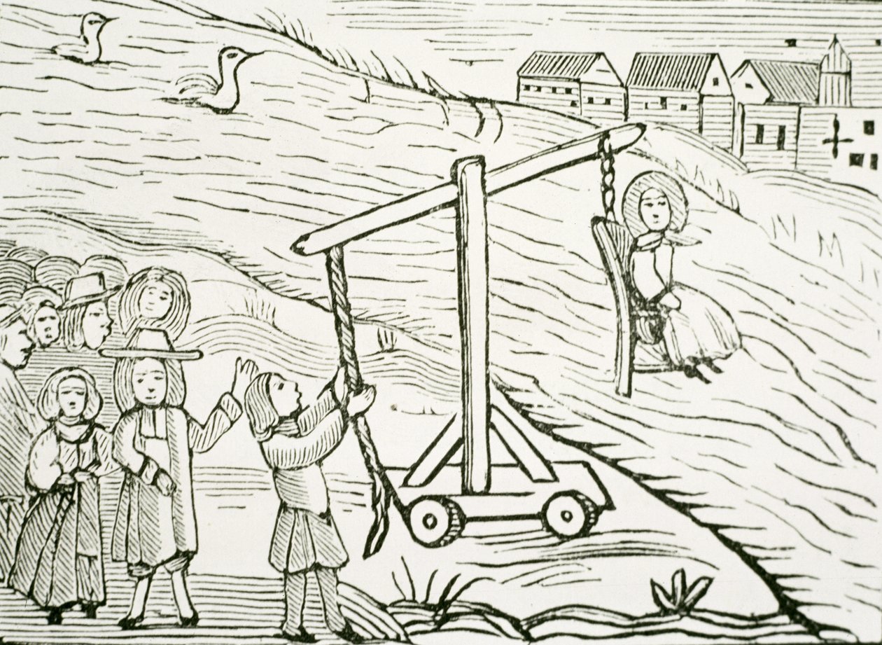 Vrouw op een bukkend krukje, beschuldigd van hekserij, illustratie uit een verzameling chapbooks over esoterie (houtsnede) door School English