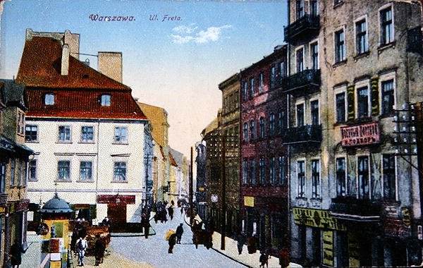 Ansichtkaart met een straatbeeld in het oude centrum van Warschau, c.1910 door School Polish