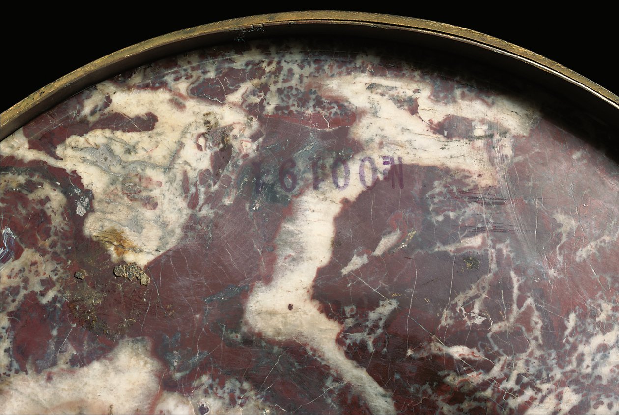 Detail van een van een paar vazen, ca. 1790 door School Russian