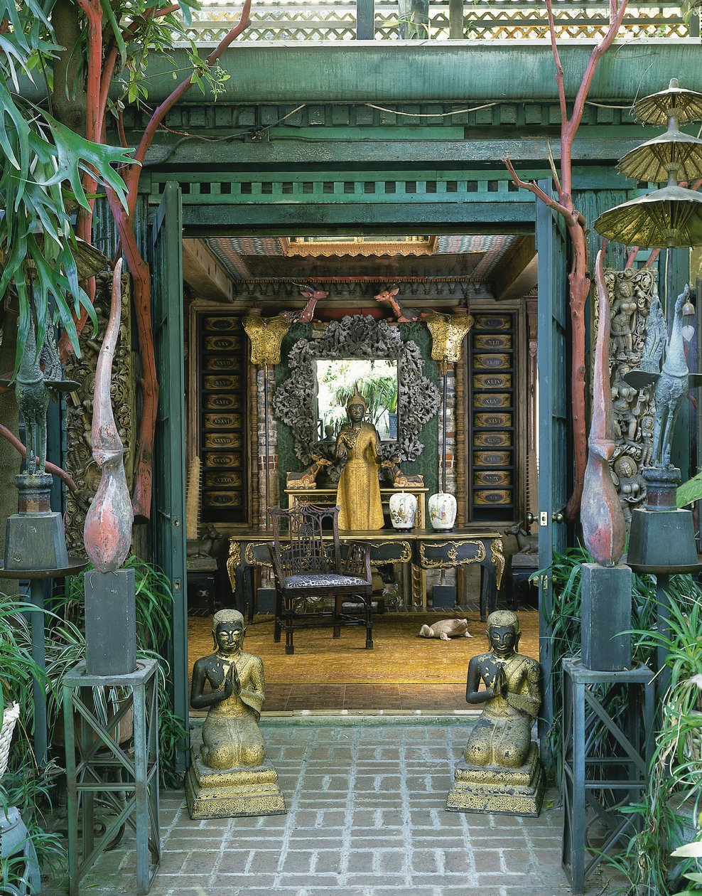 Paar Thaise dakornamenten door School Thai